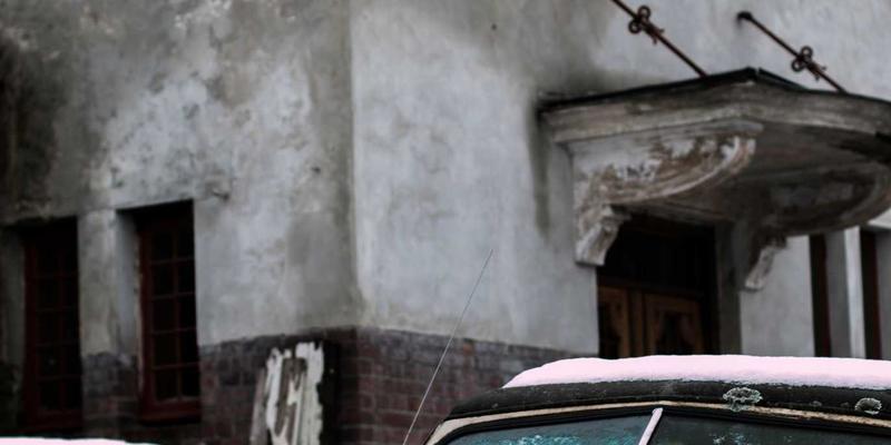 水利技术与波西米亚风格河道治理：运河工程如何调节区域微气候与缓解城市热岛效应