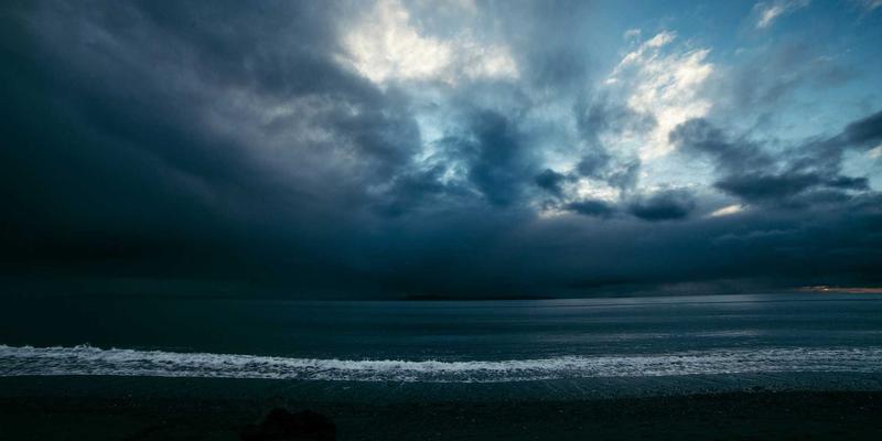 运河工程绿色转型：碳排放精准测算与波西米亚风格水资源管理创新